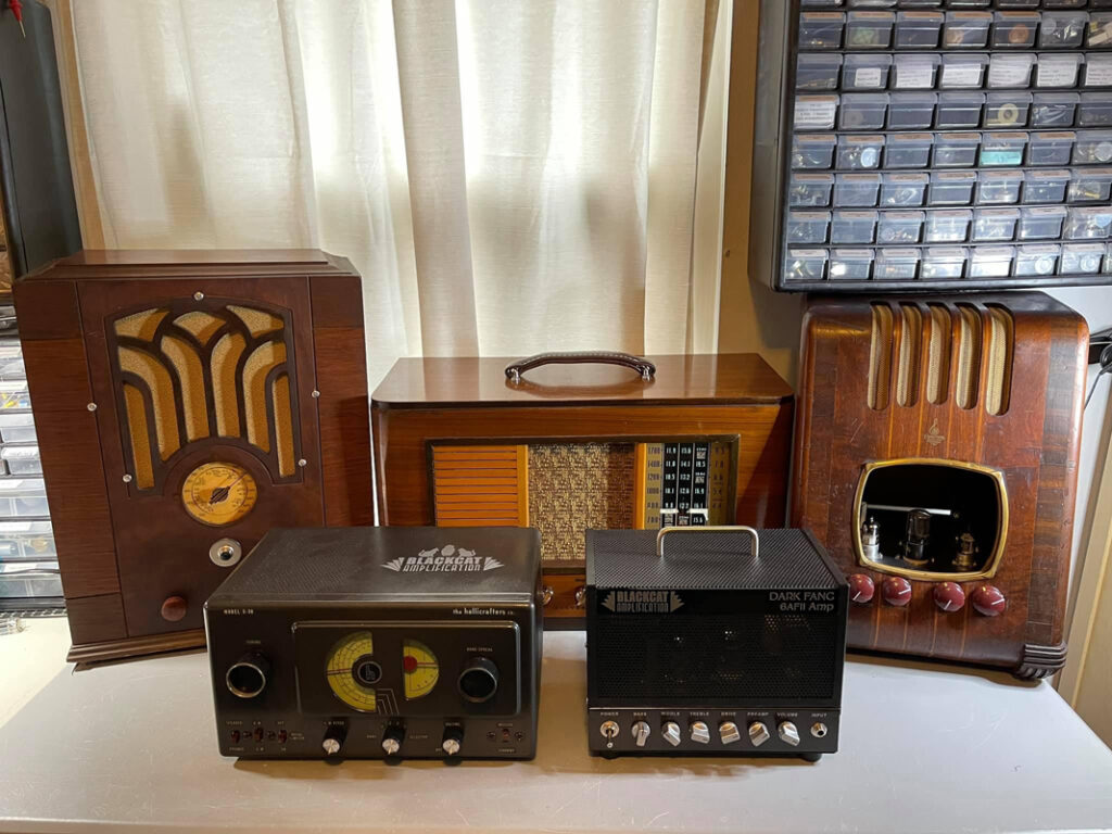 dca-antique-01-RadioAmps