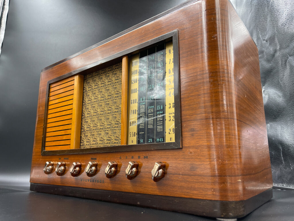 Fender Micro Bassman Radio Amp Fender Micro Bassman Radio Amp