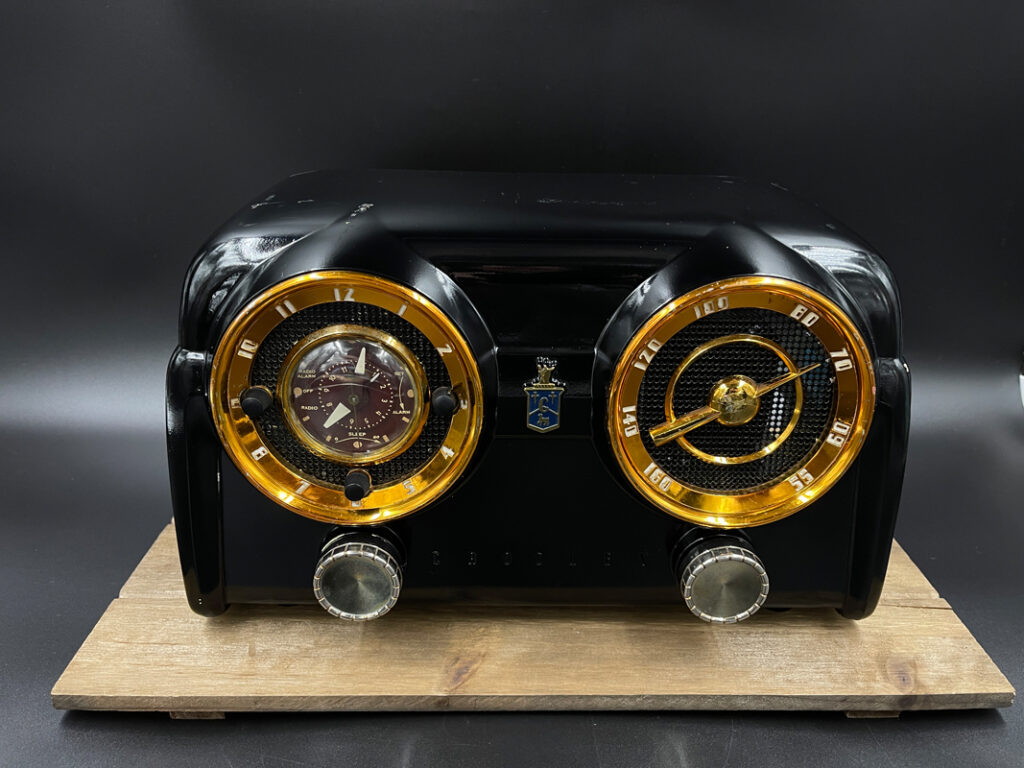 Gibson Skylark Dashboard Radio Gibson Skylark Dashboard Radio