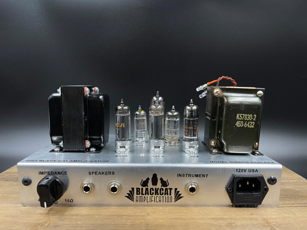 Gibson Skylark Dashboard Radio Gibson Skylark Dashboard Radio